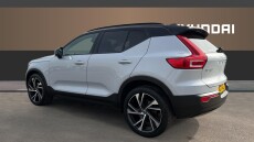 Volvo Xc40 2.0 B4P R DESIGN Pro 5dr AWD Auto Petrol Estate